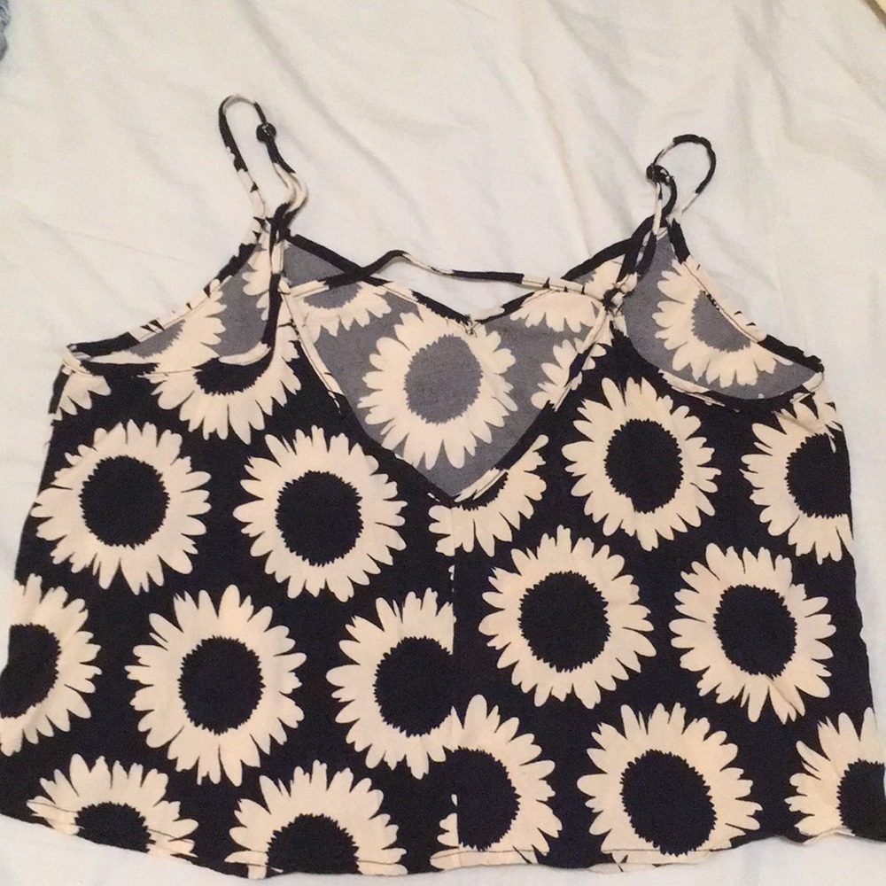 Patterned tank - Picture 2 of 4